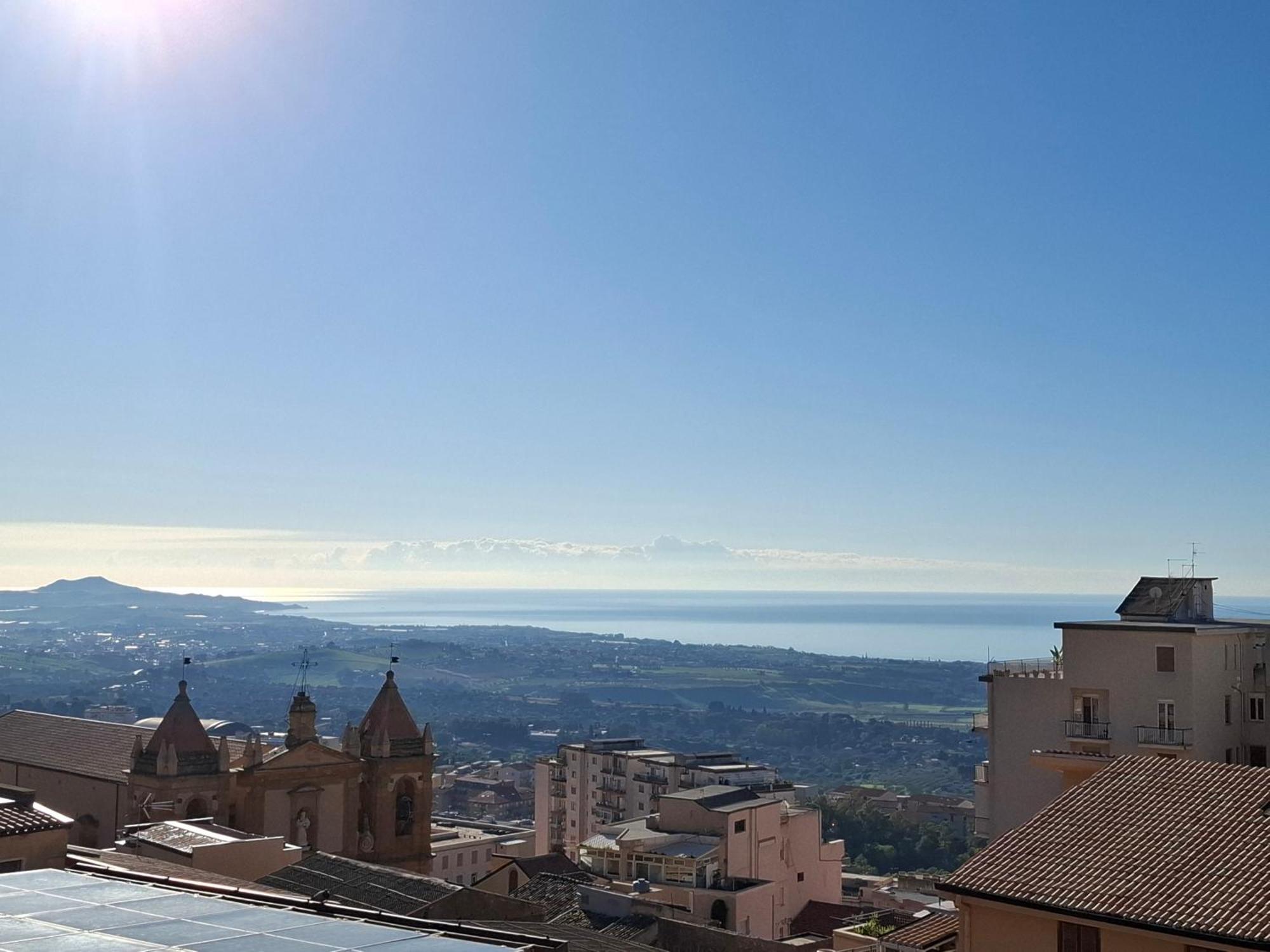 B&B Batara - "La Terrazza Del Centro" Agrigento Buitenkant foto