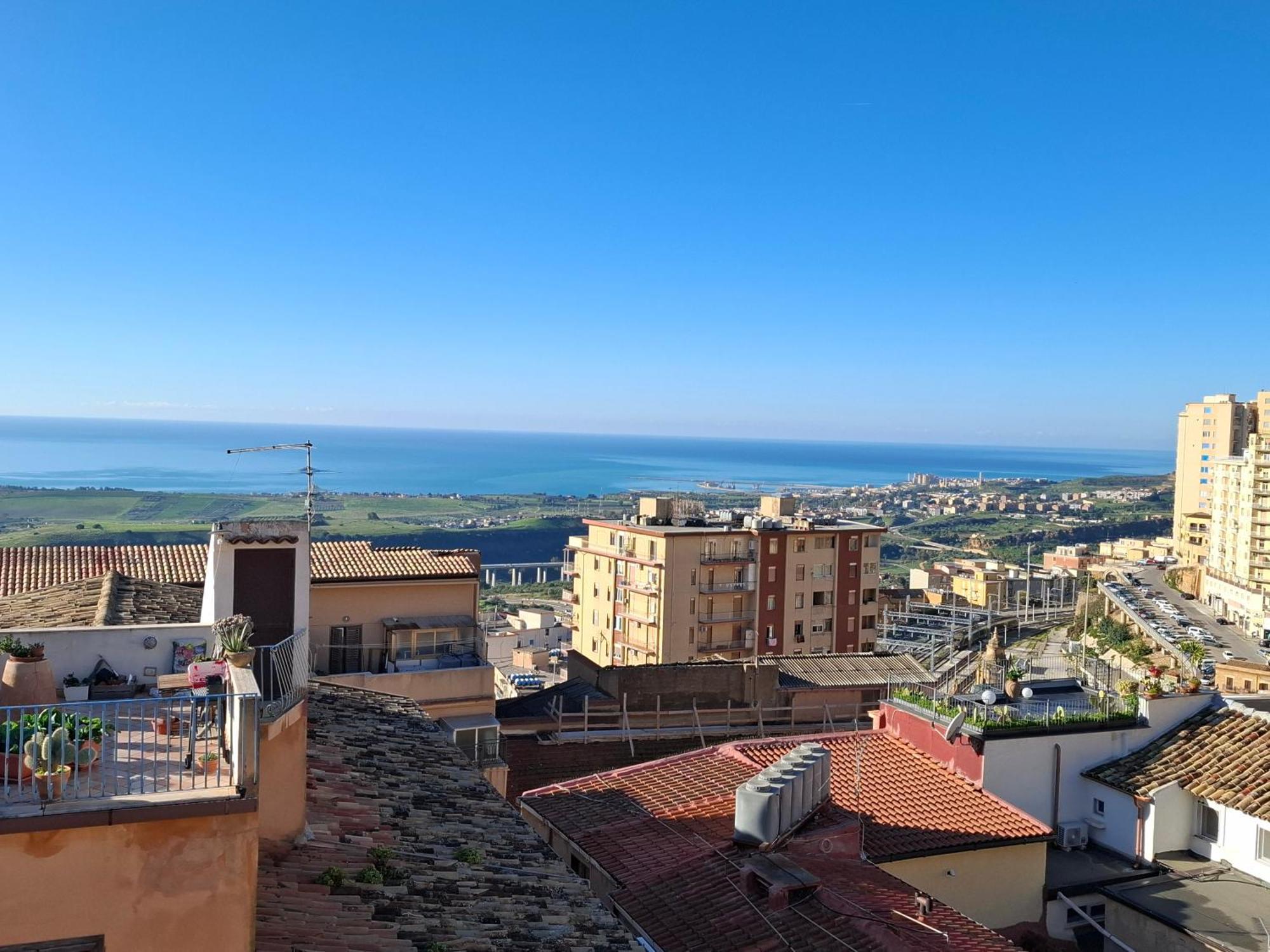 B&B Batara - "La Terrazza Del Centro" Agrigento Buitenkant foto