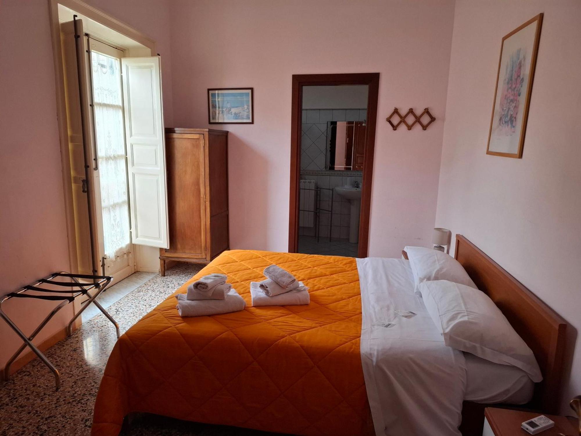 B&B Batara - "La Terrazza Del Centro" Agrigento Buitenkant foto
